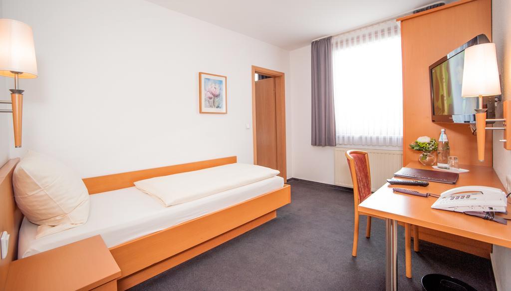 Hotel Hollmann Halle  외부 사진
